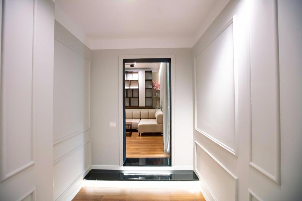 Luxury Apartment At Condor Center 地拉那 外观 照片